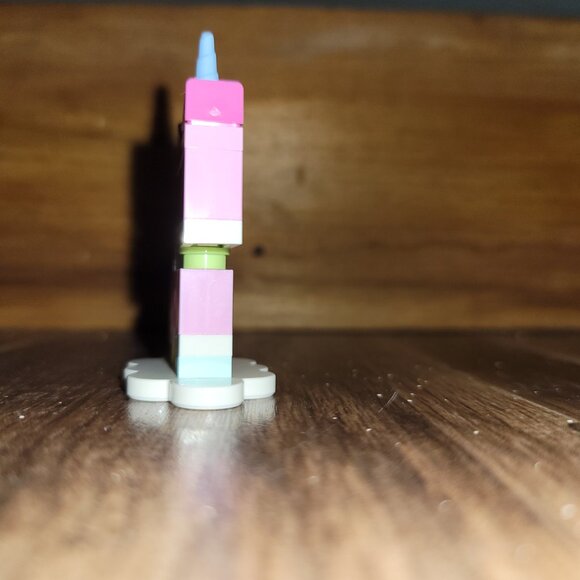 Lego The Lego Movie 2 Minifigure Series 71023 Unikitty - Picture 7 of 9